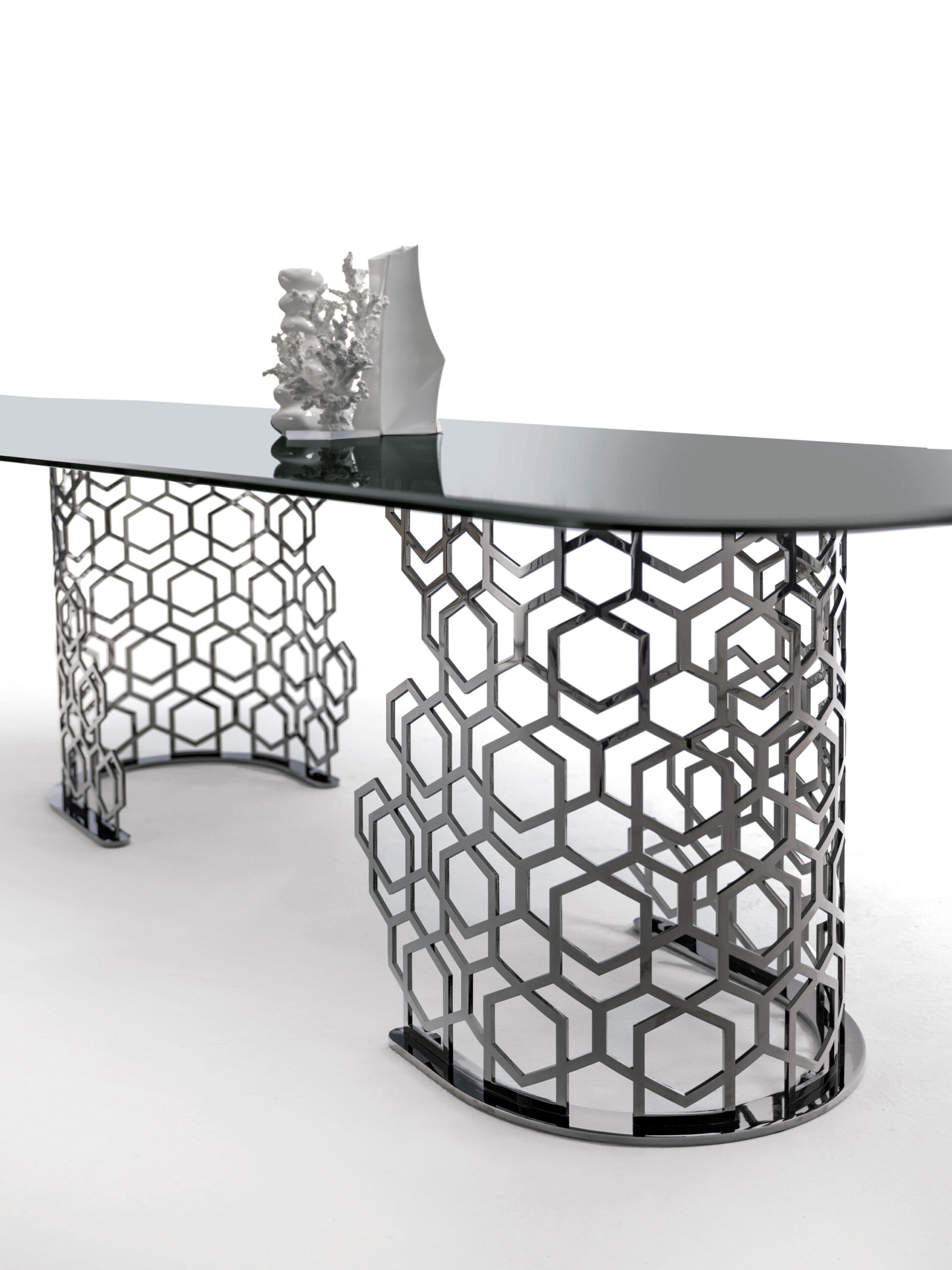 Manfred Dining Table - Image 2