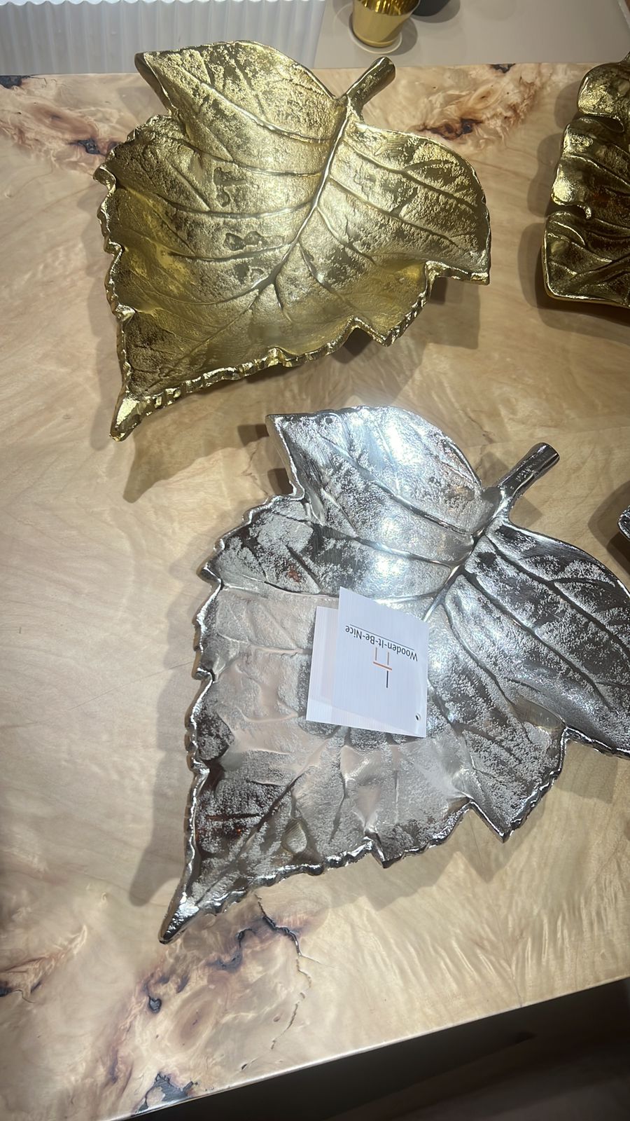 Serrated Maple Leaf Decorative Catchall Tray